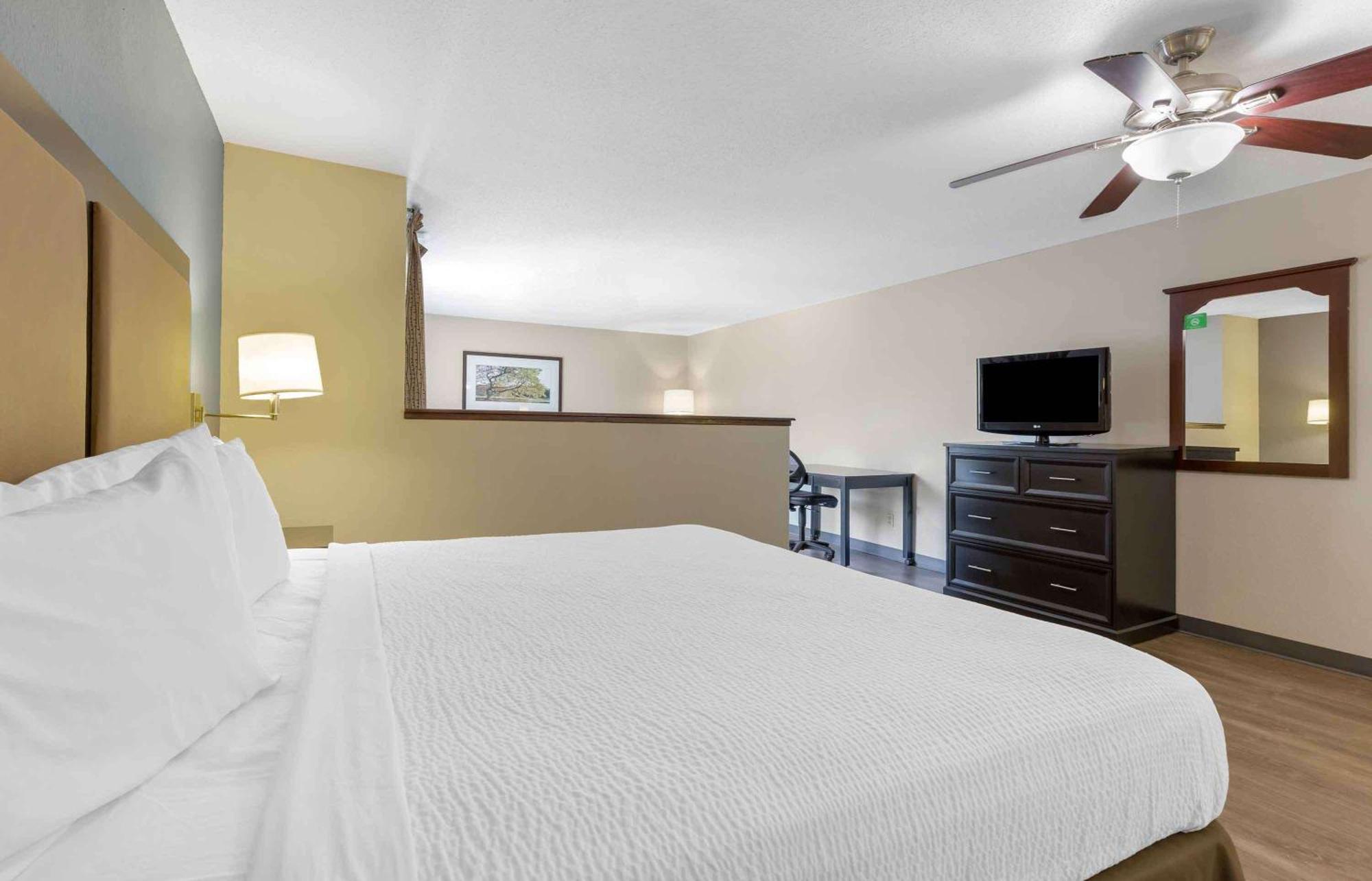 Extended Stay America Select Suites - Detroit - Стерлинг-Хайтс Экстерьер фото