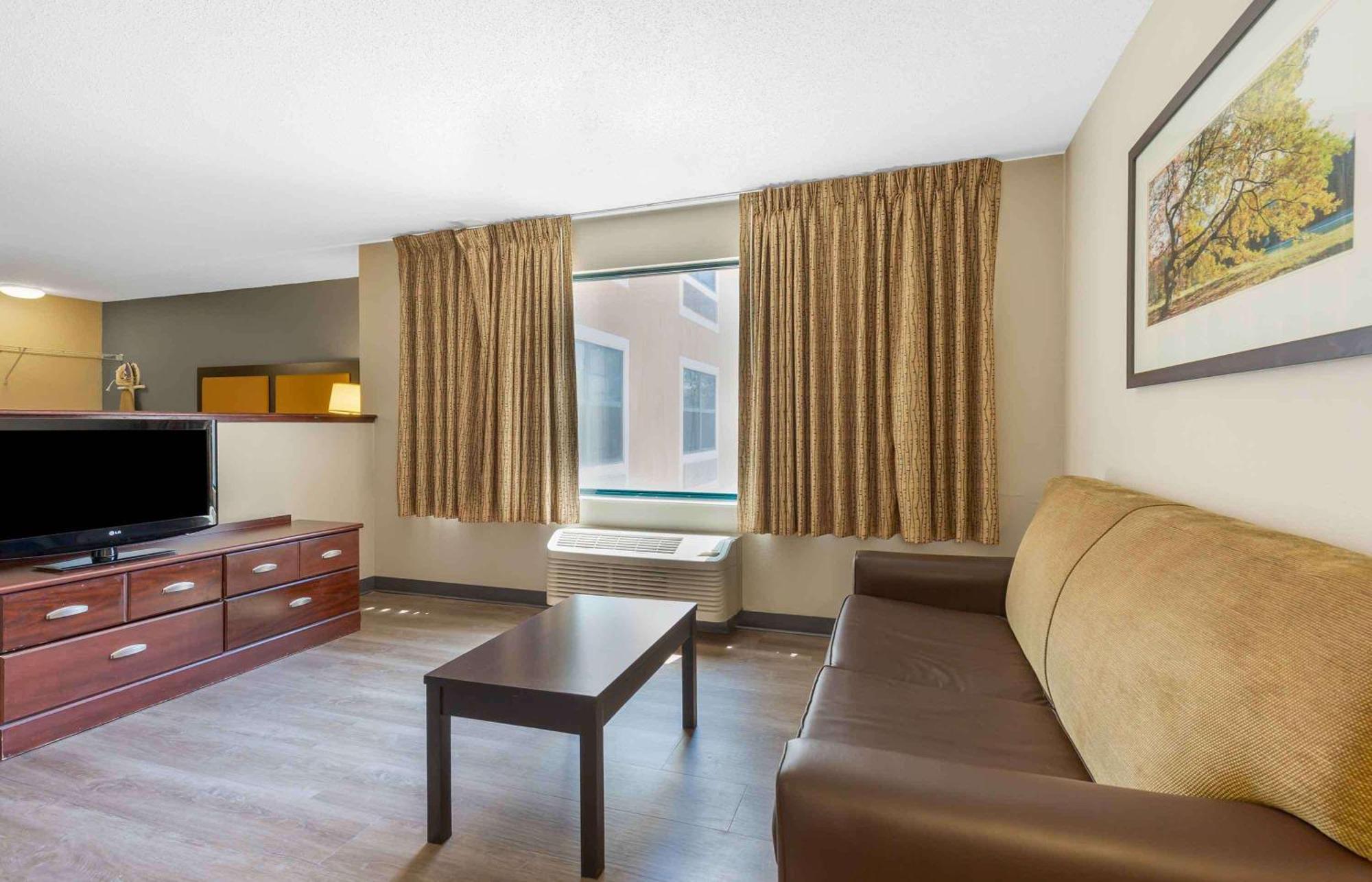 Extended Stay America Select Suites - Detroit - Стерлинг-Хайтс Экстерьер фото