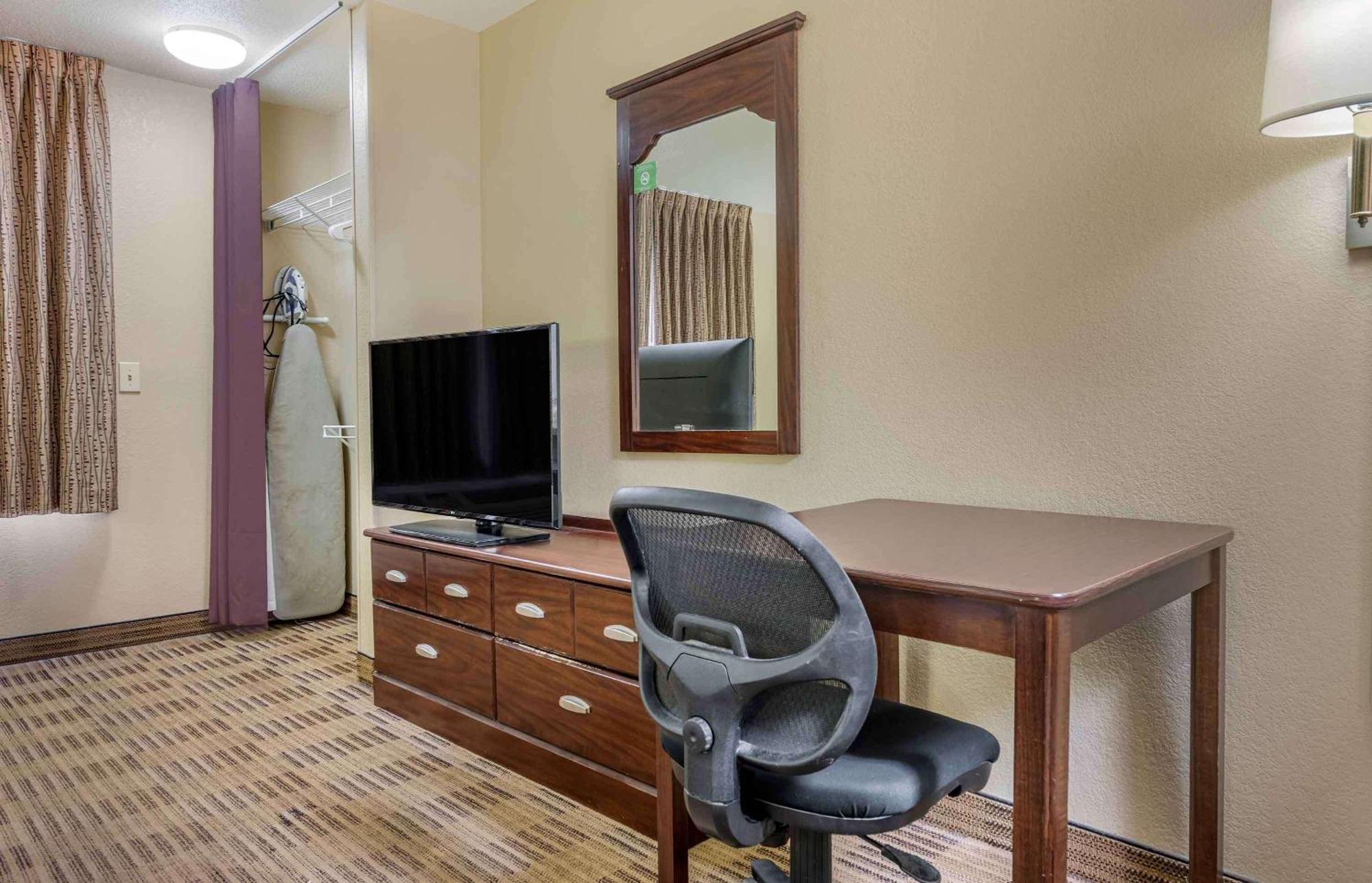 Extended Stay America Select Suites - Detroit - Стерлинг-Хайтс Экстерьер фото